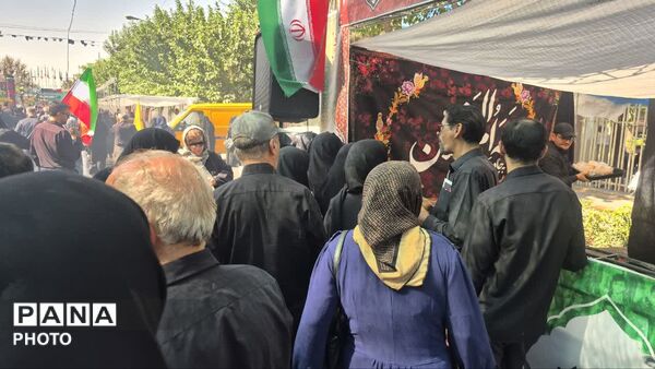 پیاده‌روی جاماندگان اربعین؛ جلوه‌ای از ارادت مردم به حضرت اباعبدالله‌الحسین (ع)