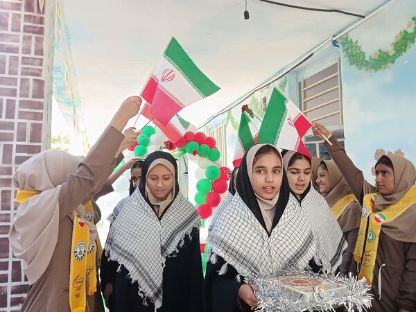 رنگین‌‌کمان شادی و یادگیری در جشن غنچه‌‌ها