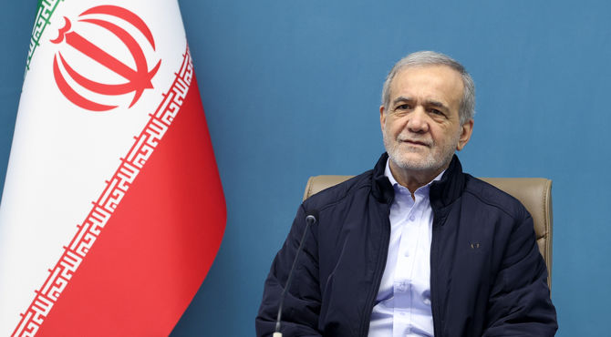 دعوت رئیس‌جمهور پزشکیان از ملت ایران برای حضور پرشور در راهپیمایی 22 بهمن؛ ‌در کنار یکدیگر ایستاده‌ایم