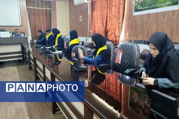 جلسه شورای دانش‌آموزی در منطقه چاروسا