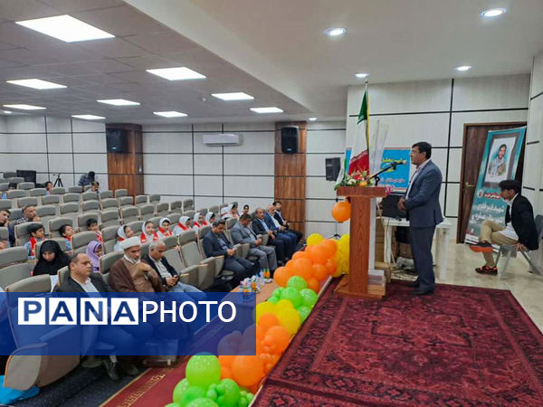  تجلیل از مدیران، مربیان و دانش‌آموزان پیشتاز شهرستان عسلویه