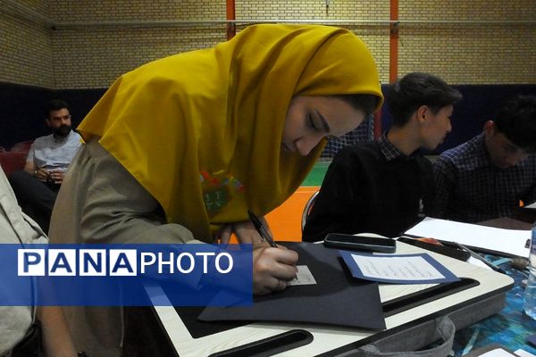 نقش‌بستن ارادت بر بوم هنر؛ نخستین رویداد هنری دانش‌آموزی پیشوا در بزرگداشت مقام معلم