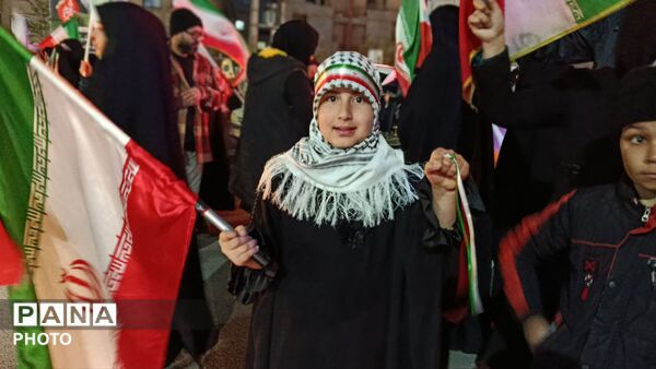 از کودک تا پیر، حضور هر ایرانی در دفاع از آرمان‌ها