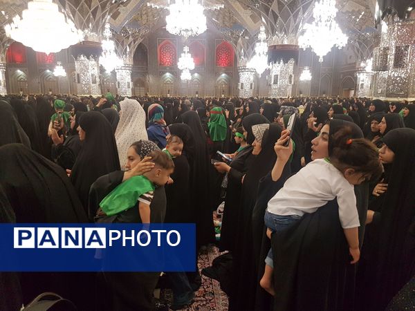 برگزاری بزرگترین اجتماع شیرخوارگان حسینی در حرم مطهر رضوی