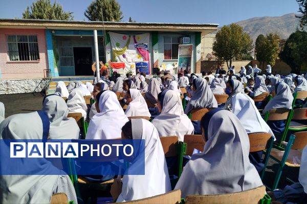 مدرسه فروغ دانش میزبان آیین باشکوه جشن عاطفه‌ها شد