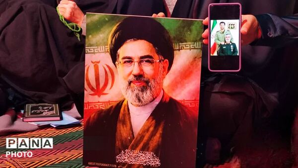 تجمع مردمی شهرستان نجف‌آباد همراه با عزاداری ایام محرم