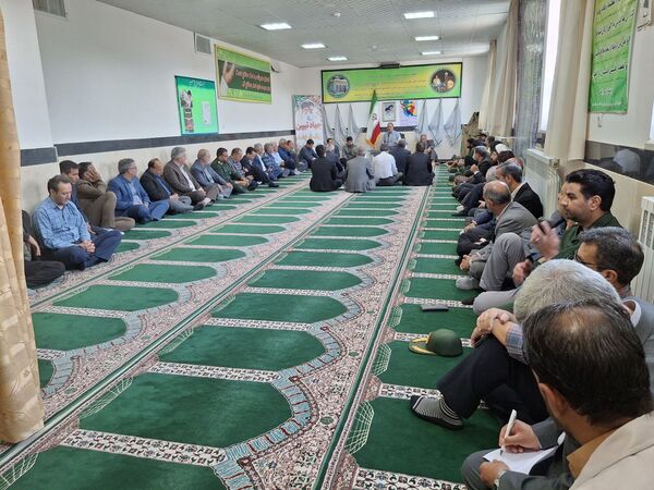 آیین تجلیل از رزمندگان و آزادگان سرافراز دفاع مقدس 