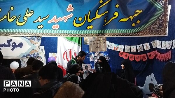 گذری بر فعالیت موکب محبان مهدی در مراسم چهلم رهبر شهید و شهدای میناب 