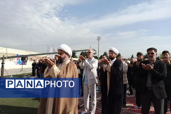 برگزاری باشکوه نماز عیدفطر در باقرشهر 