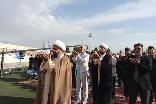 برگزاری باشکوه نماز عیدفطر در باقرشهر 
