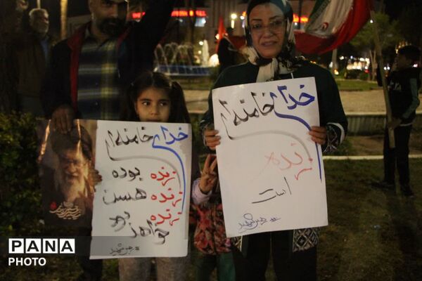 اجتماع کفن پوشان یزد در حمایت از نظام جمهوری اسلامی ایران