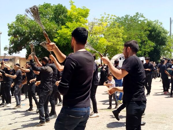 دسته عزاداری ظهر عاشورا در فاروج 