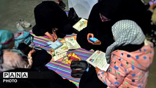 آیینه امید در اجتماعات مشهد
