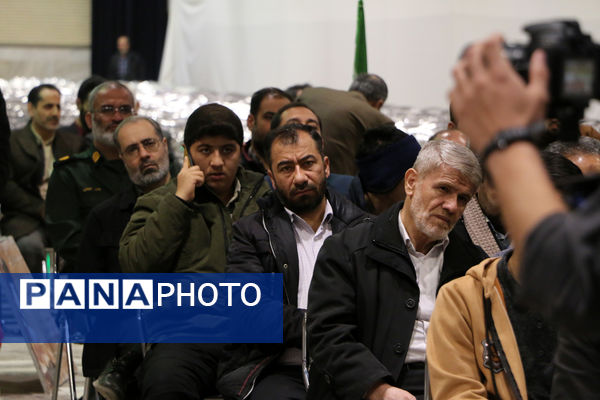 حضور پیشتازان در یادواره یکهزار شهید فرهنگی و دانش‌آموز استان قم