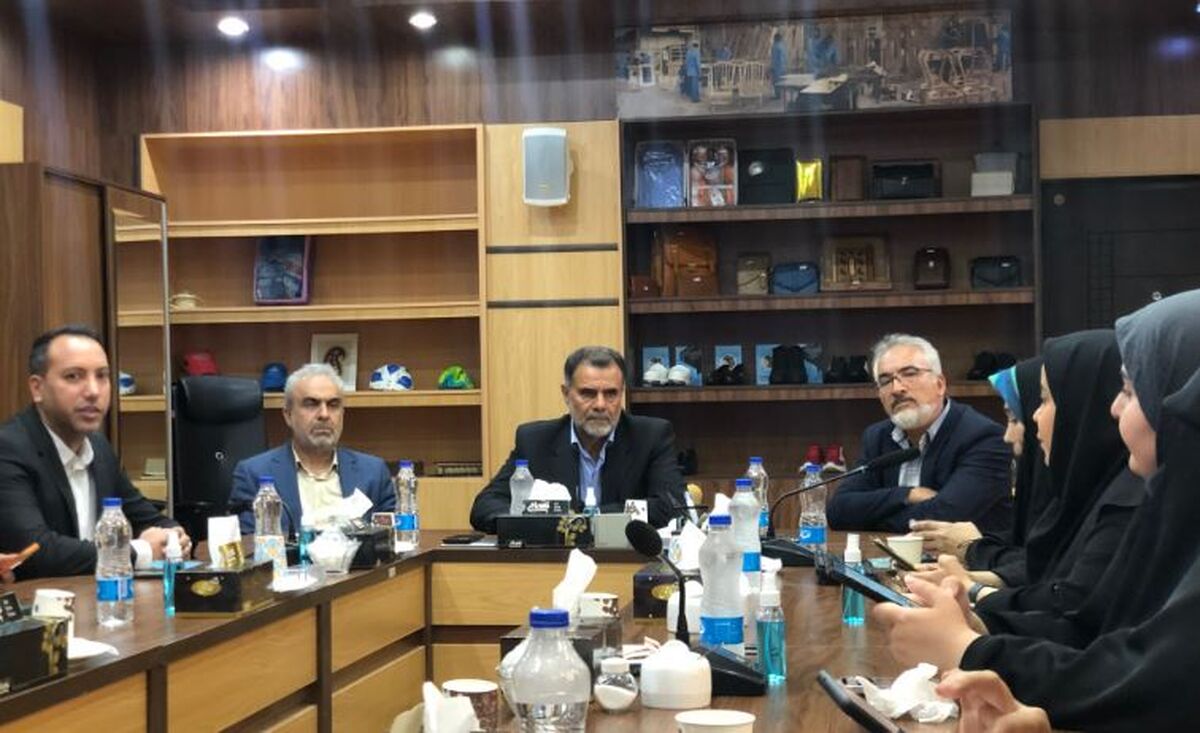 اشتغال 17 هزار زندانی در کارخانجات بیرون از زندان