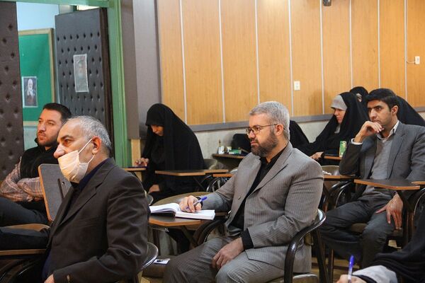 برگزاری برنامه روشنگری به مناسبت دهه بصیرت 