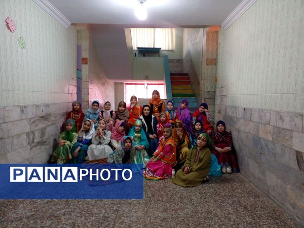 گلباران مزار شهدای شهرستان قدس توسط دانش‌آموزان مدرسه هدی یک