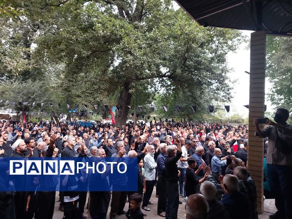 عشق‌به امام حسین همواره در دلهاست