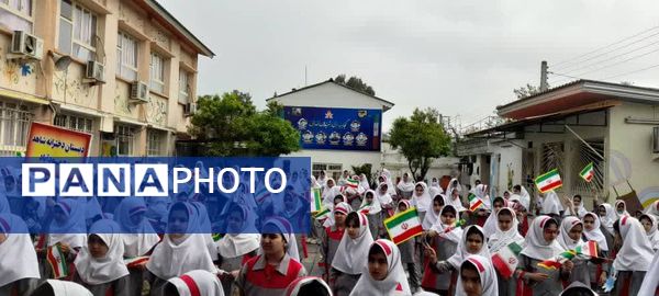 دانش‌آموزان دبستان دخترانه شاهد محمودآباد شعار مرگ بر اسرائیل سردادند