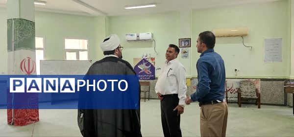 غبارروبی نمازخانه‌های مدارس قشم در آستانه سال تحصیلی جدید