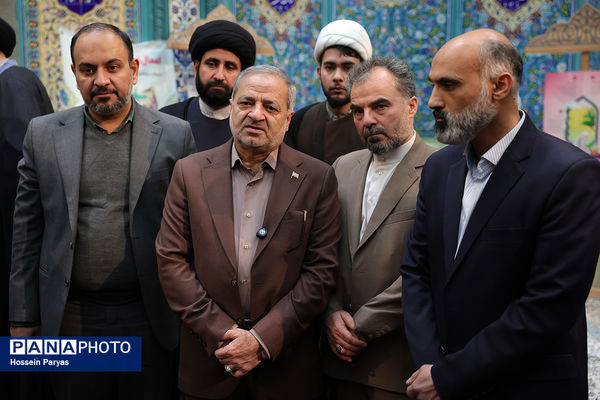 حضور وزیر آموزش و پرورش در جمع دانش‌آموزان معتکف