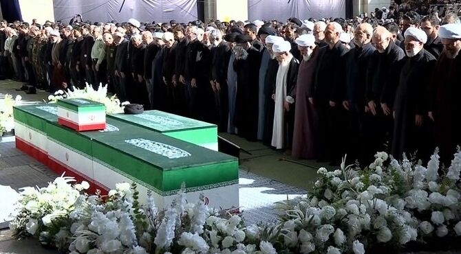 ایران در ماتمِ رهبر شهید؛ ‌اقامه نمازِ آخر بر پیکر آقای شهید ایران