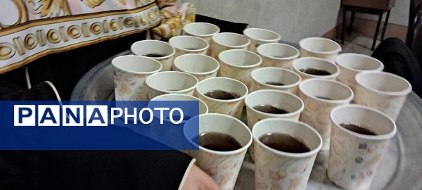 همدلی و معنویت در مراسم افطاری مدرسه حسین‌علی بابایی تهران