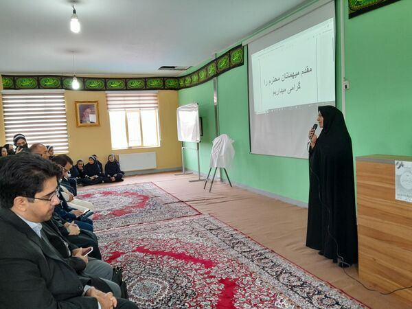 رونمایی از سه اثر به قلم سه دبیر دماوند