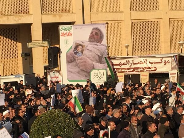 اصفهان یکصدا در میدان امام حسین(ع)