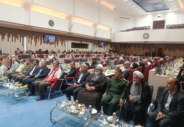 تجلیل از الماس های درخشان با حضور استاندار مشهد در استانداری خراسان رضوی 