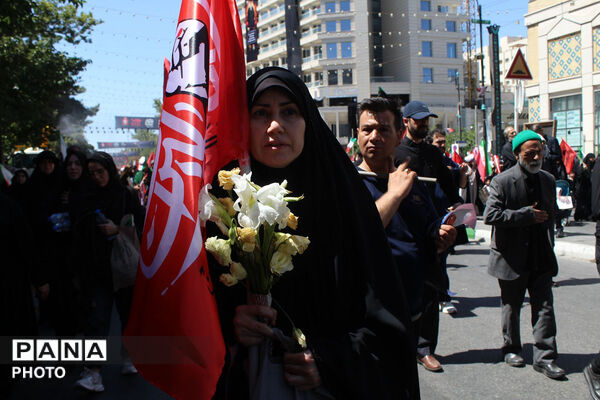 مشهد در سوگ؛ بدرقه باشکوه رهبر شهید انقلاب در جوار بارگاه رضوی/۲