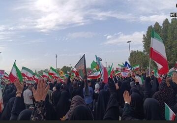 حماسه بی‌نظیر بندرعباسی‌ها در بیعت با رهبر انقلاب