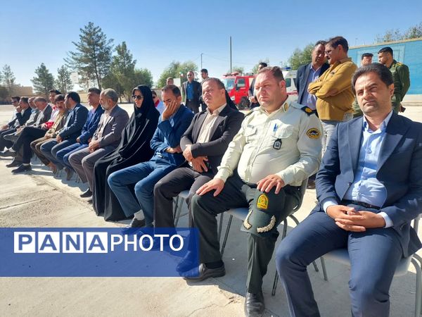 نواخته شدن زنگ پدافند غیرعامل در مدرسه شهید دستغیب مروست