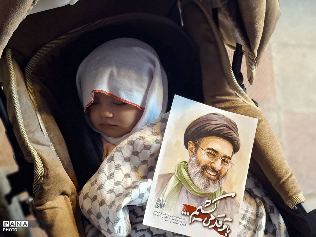 مردم رشتخوار در سوگ رهبر شهید، با آرمان‌های او تجدید عهد کردند