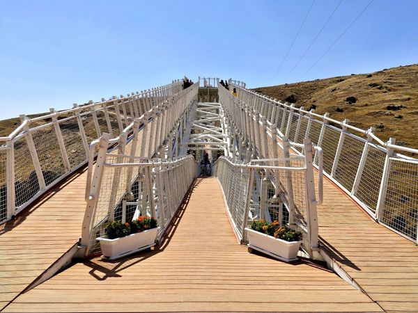 پل معلق سه‌طبقه ورگه‌سران؛ شکوه معماری بر فراز دره ورگه سران