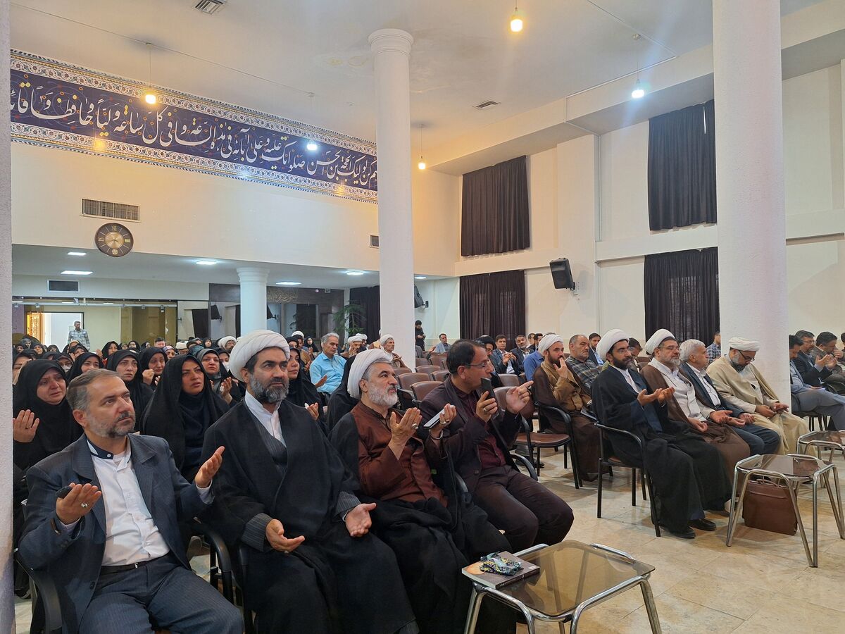 برگزاری اجلاسیه نماز و آئین تجلیل از فعالین نماز مدارس ناحیه ۴ اصفهان  در حرم مقدس حضرت زینب (س)

