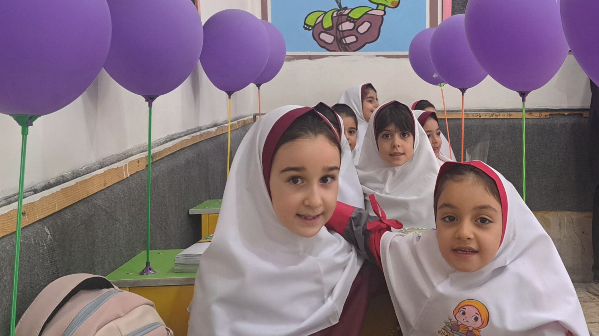 لبخند مهر در نگاه کلاس‌اولی‌های دبستان محدثه؛ آغاز رسمی فصل تعلیم و تربیت
