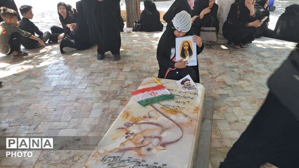 برپایی موکب‌ «جاماندگان عشاق الحسین» سازمان دانش‌آموزی یزد در نجف‌آباد