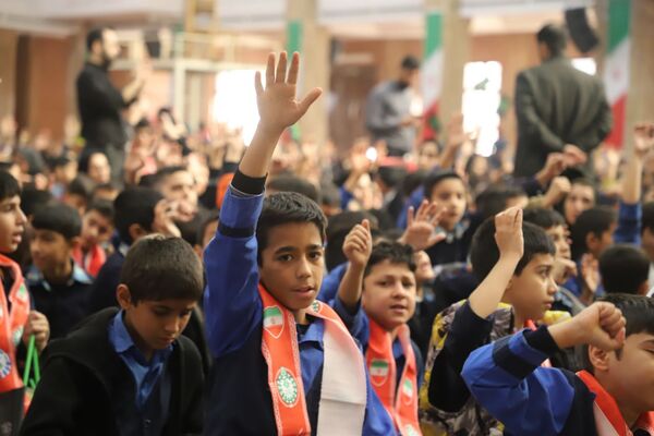 اجتماع باشکوه نوگلان فاطمی با حضور بیش از سه هزار دانش‌آموز گرگانی