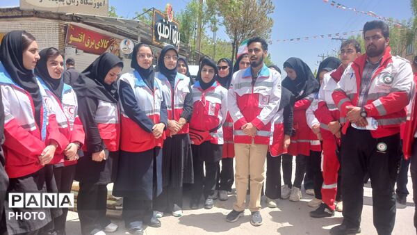 موکب عشق؛ تجدید عهد خادمان هلال‌احمر فارسان با راه  سردار سلیمانی