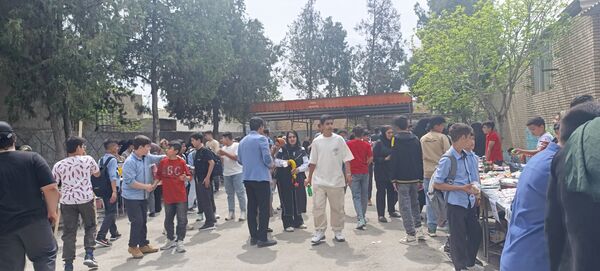 برپایی بازارچه کار و فناوری در دبیرستان شهید بهشتی آشخانه