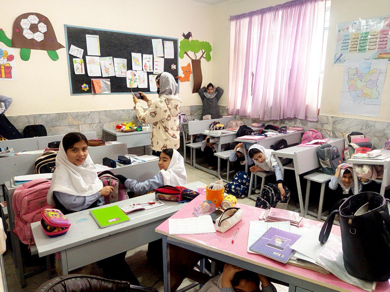 مانور زلزله در دبستان سمیه