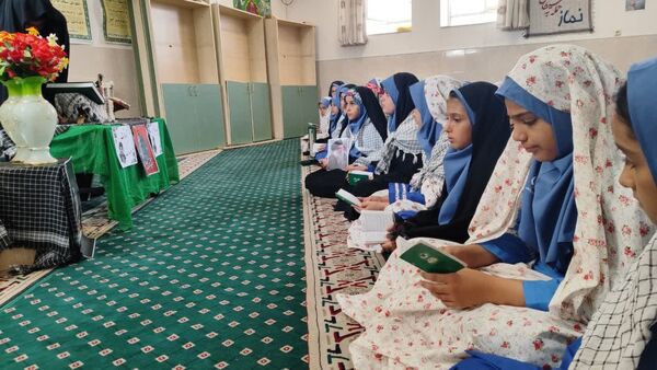 زیارت عاشورا به یاد سید مقاومت در دبستان وکیلی