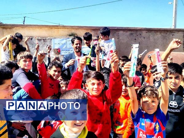 هر دانش‌آموز یک مسواک