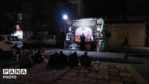 موکب عاشقان امام رضا (ع)  بلوار فضل نیشابور در ششم شب محرم ۱۴۰۵ 