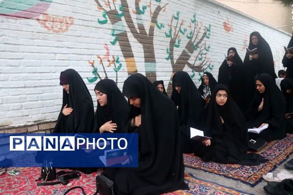 قرائت دعای زیارت عاشورا در شب های محرم در مسجد حضرت صاحب الزمان(عج)