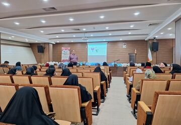 کارگاه توانمندسازی والدین کودکان اوتیسم در مرکز مهرآفرین اصفهان 