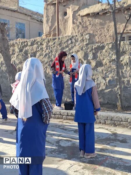 روز بدون کیف در آموزشگاه شهید ذوالفقاری روستای احمد آباد