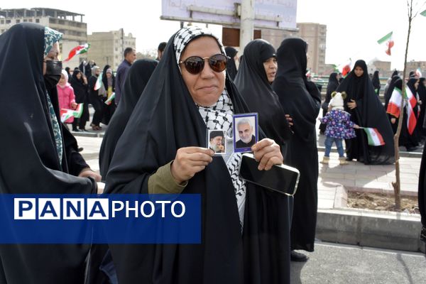 حماسه دانش‌آموزان اسلامشهر در ۲۲بهمن