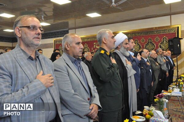 گرامیداشت شهدای والامقام و افتتاح زمین چمن مصنوعی و اتاق ورزش دبیرستان منتظرین شاهد ورامین